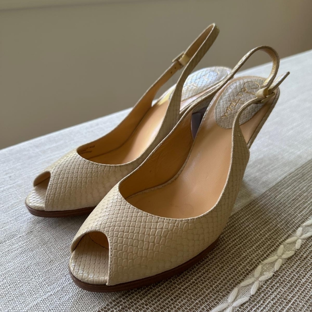 EUC Cole Haan size 8.5 Cream Bone leather Peep Toe Heel Slingbacks Career (54)